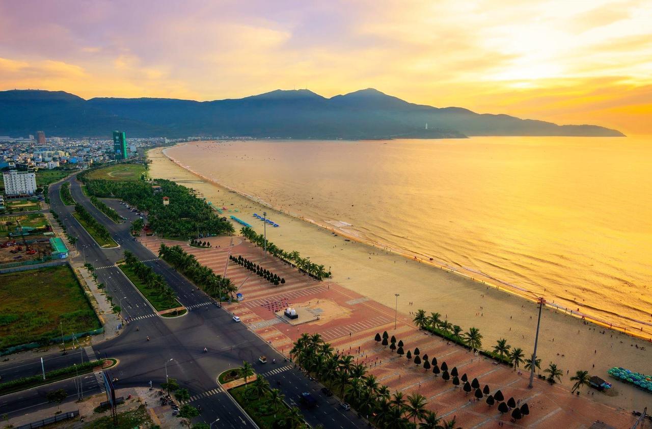 Golden Light Da Nang Hotel Exteriör bild